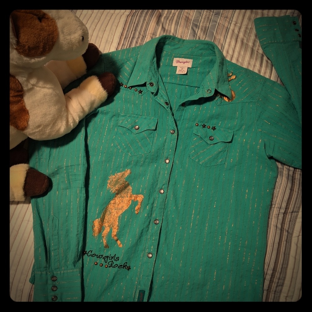 Girl's shirt